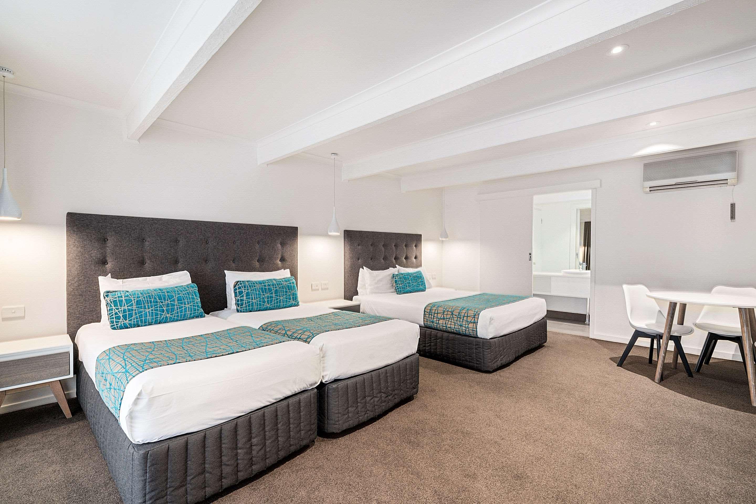 Quality Resort Siesta Албъри Екстериор снимка