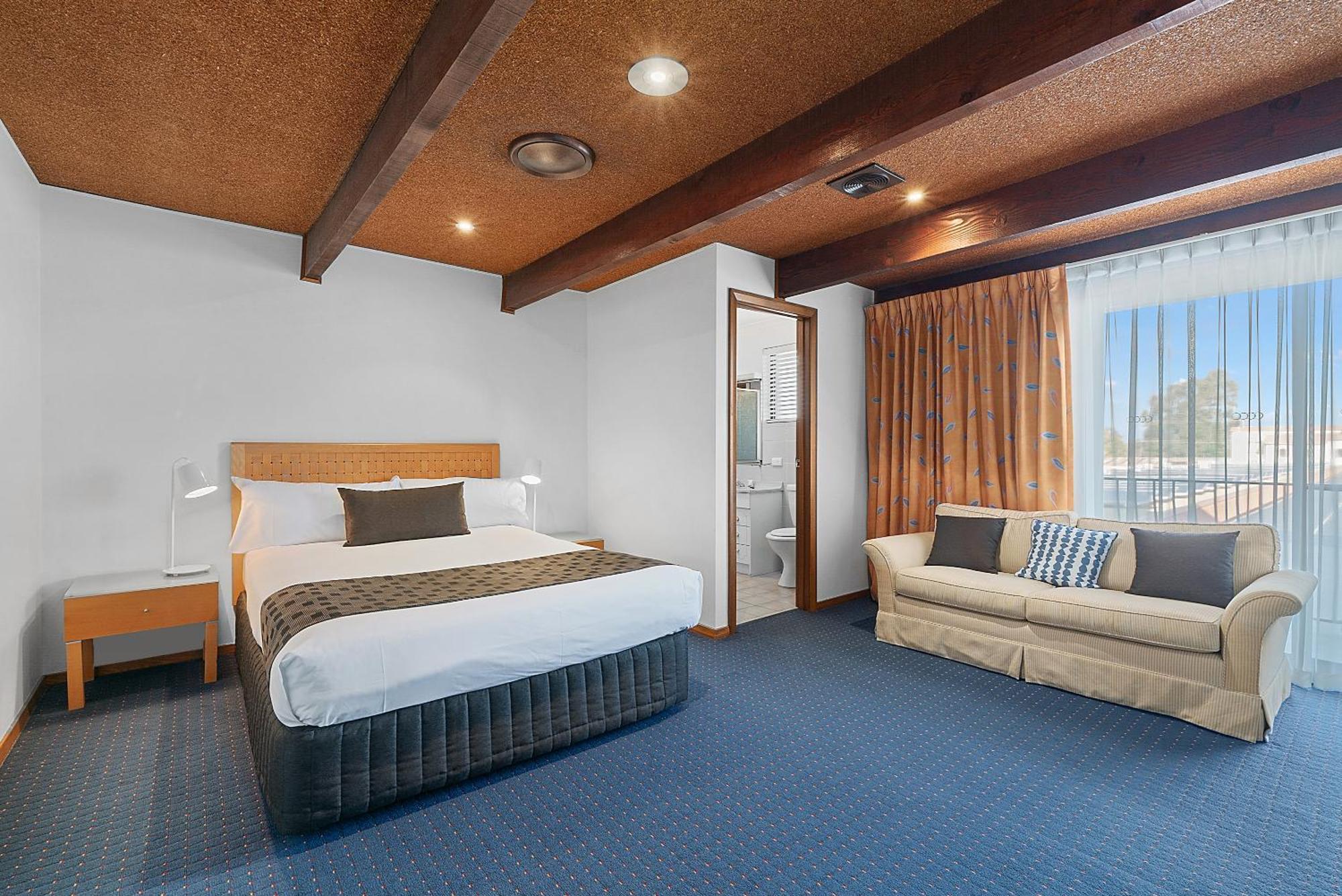 Quality Resort Siesta Албъри Екстериор снимка