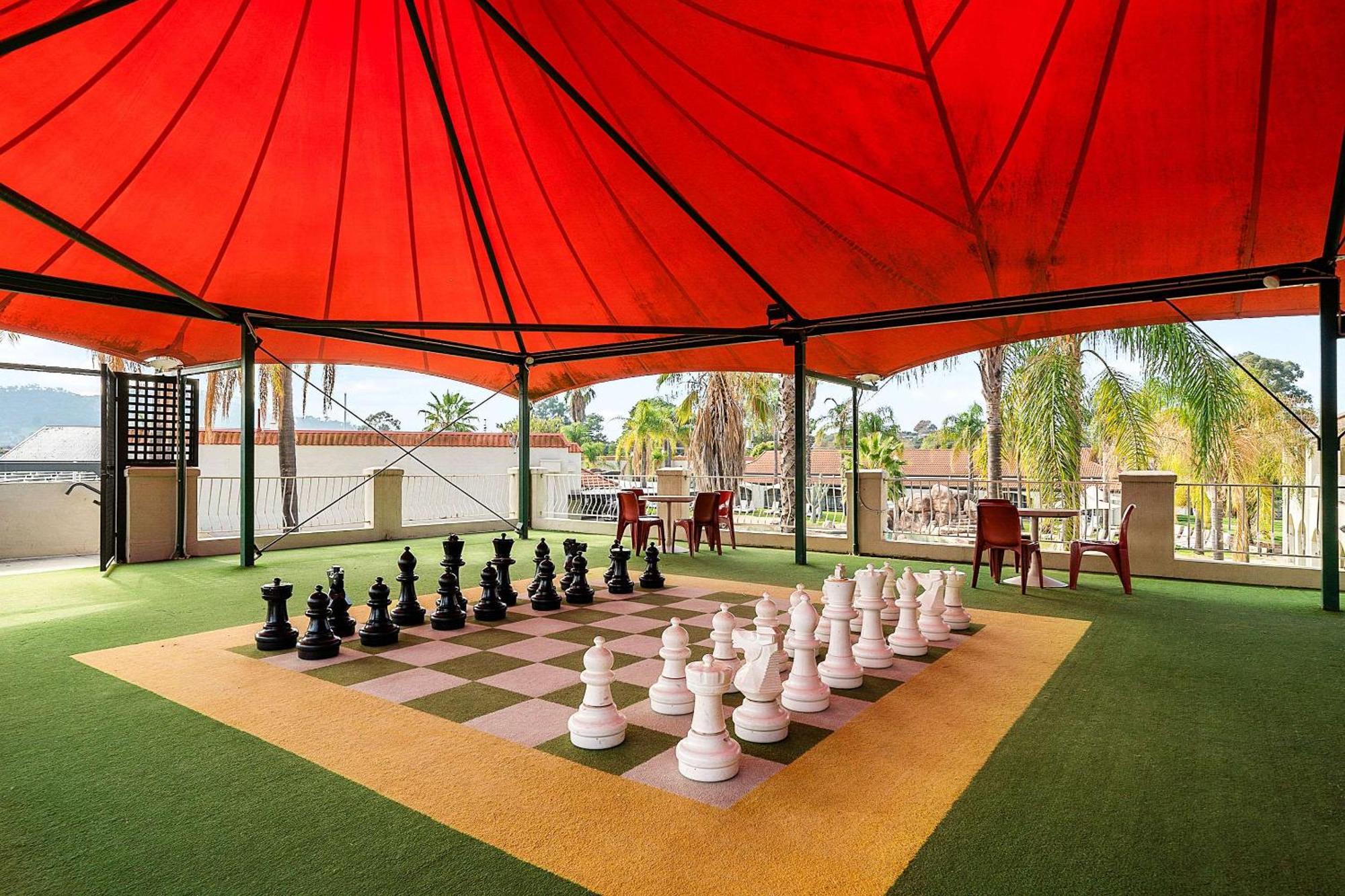 Quality Resort Siesta Албъри Екстериор снимка
