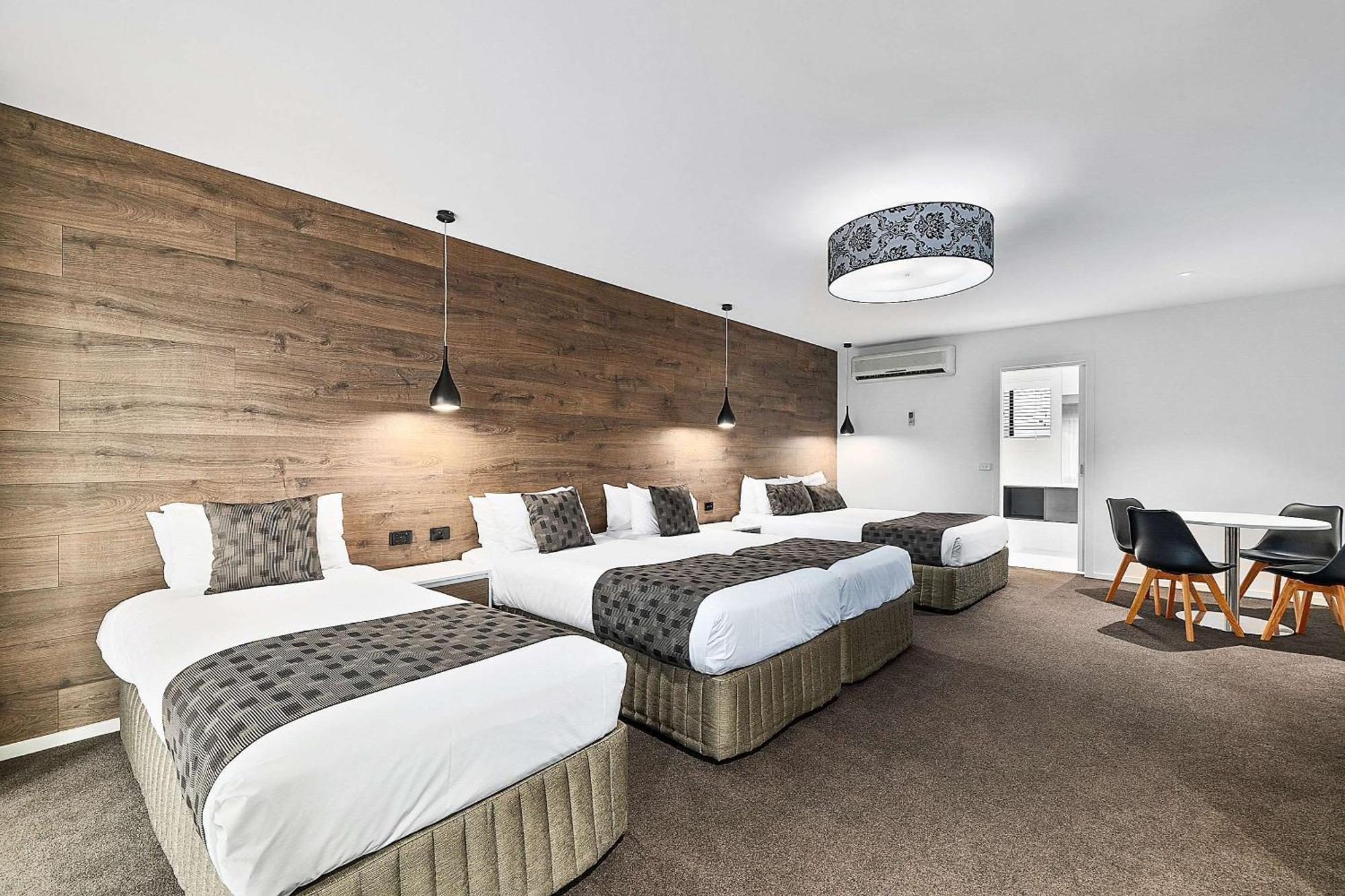 Quality Resort Siesta Албъри Екстериор снимка