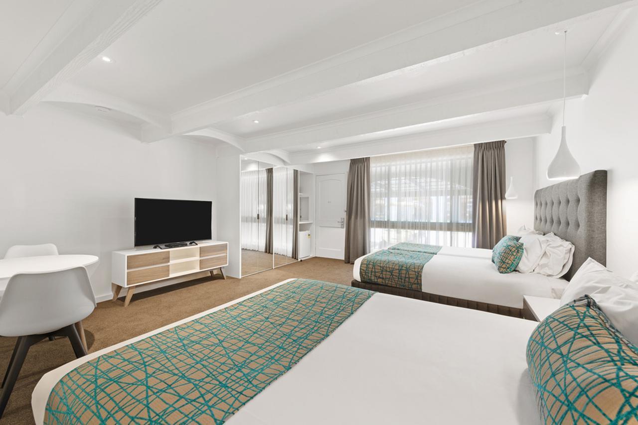 Quality Resort Siesta Албъри Екстериор снимка